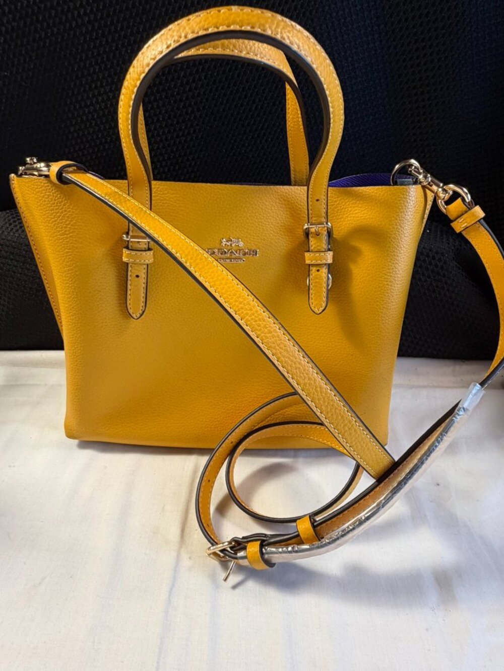 Coach Mollie Tote 25 handbag purse - Mustard Yellow - Crossbody